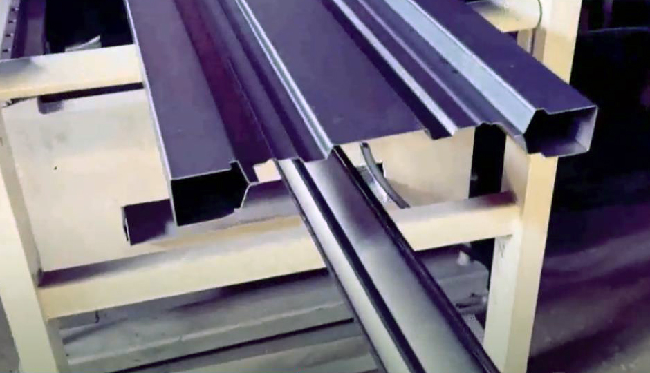 Прокатный стан для борта грузового авто-Rolling Mill for Truck Side (5)